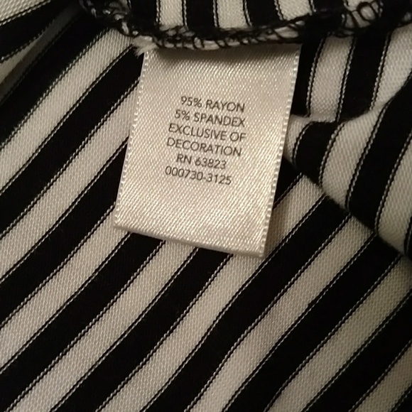 NWT Christopher & Banks top - Picture 6 of 7